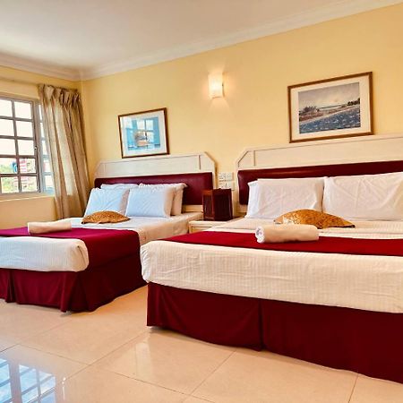 Carlton Hotel Seremban - Next To Terminal Bus Station Екстер'єр фото