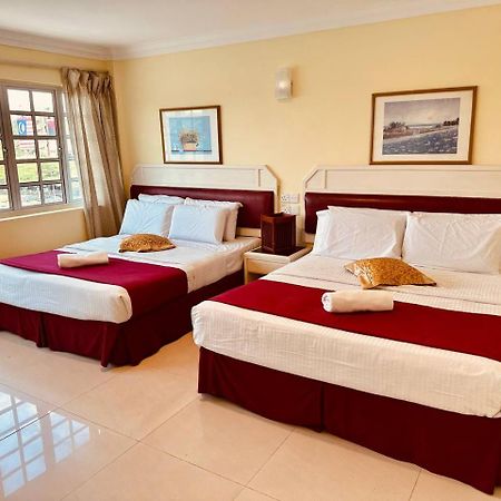 Carlton Hotel Seremban - Next To Terminal Bus Station Екстер'єр фото