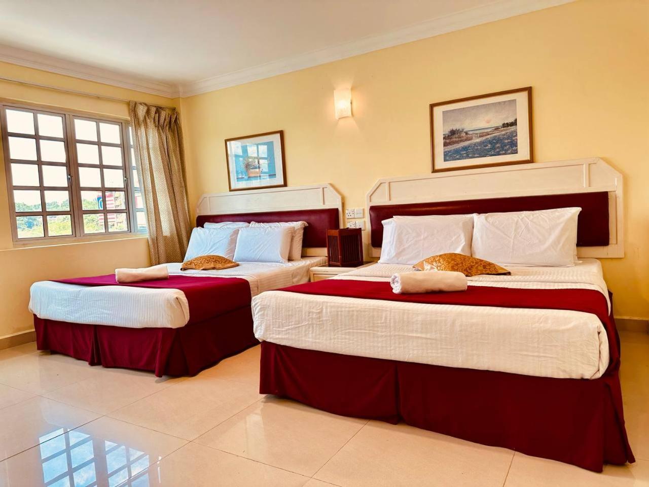 Carlton Hotel Seremban - Next To Terminal Bus Station Екстер'єр фото
