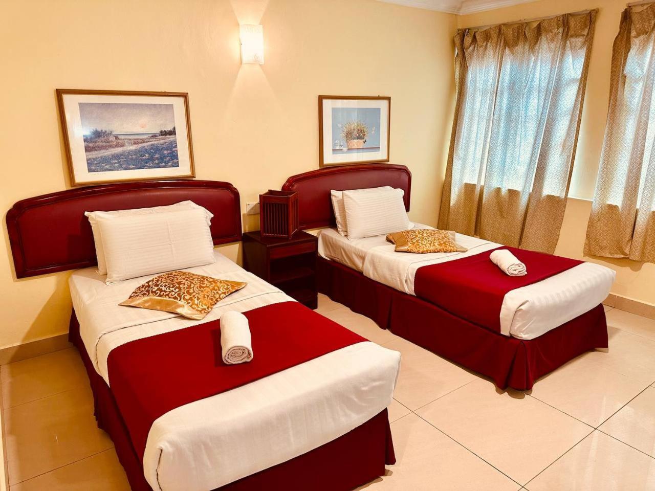 Carlton Hotel Seremban - Next To Terminal Bus Station Екстер'єр фото